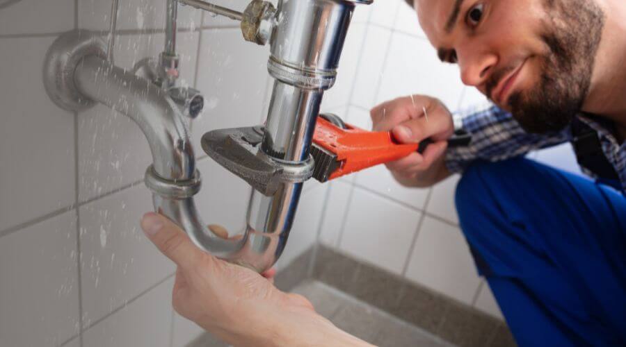 Professional same day plumber services in Wolcottville, IN